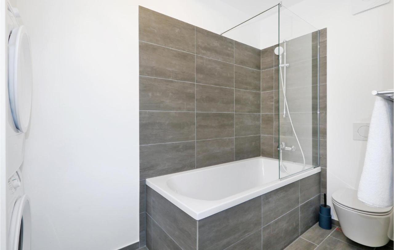 2 Bedroom Cozy In Lembruch-duemmer * Lembruch